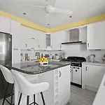 Villa Azure Luxury By Nomads *